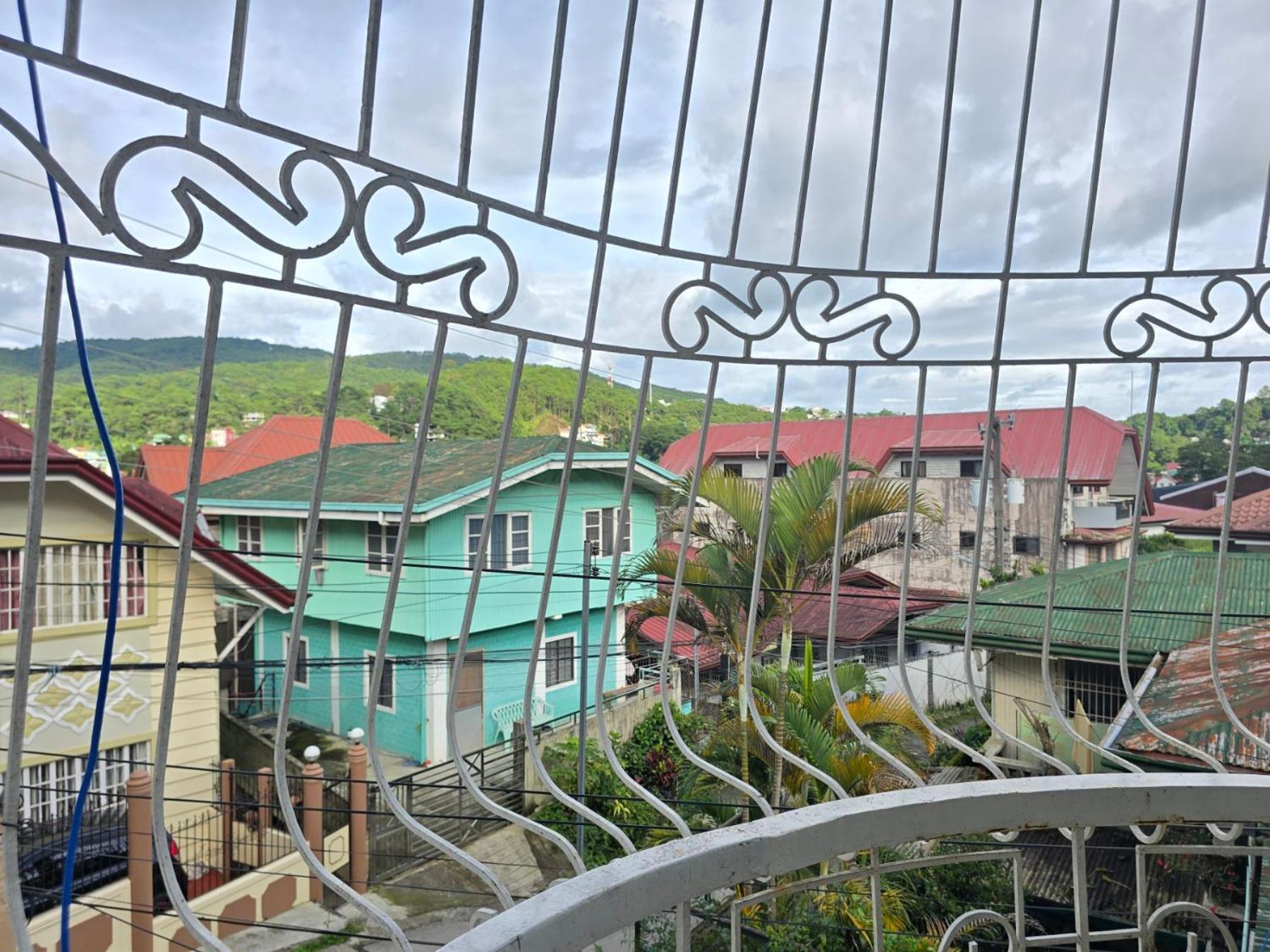 35 Amistad Guesthouse Baguio City Exterior photo